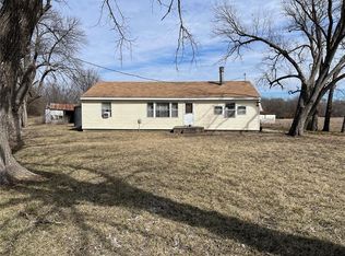 1001 Limestone Rd, Uniontown, KS 66779