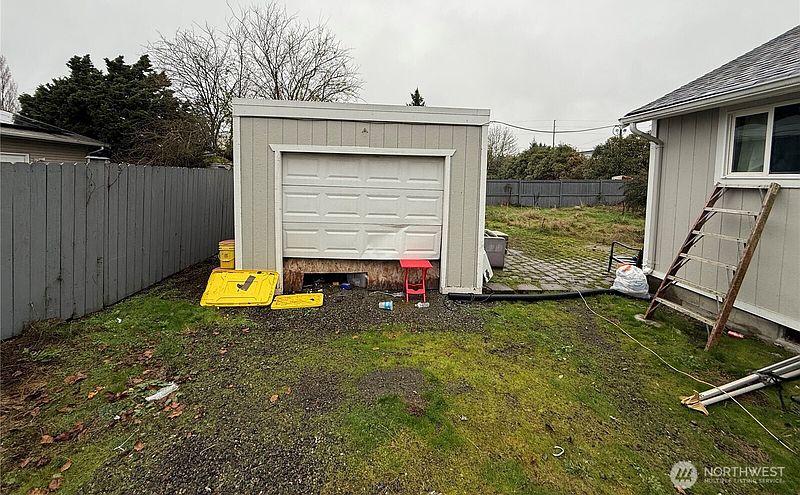 2nd image of 509 E 65th Street