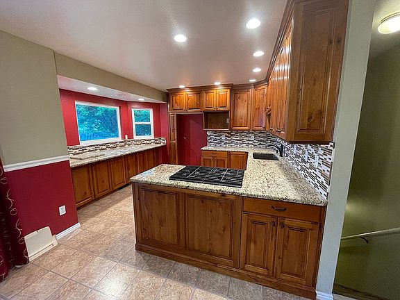 Kitchen/bar