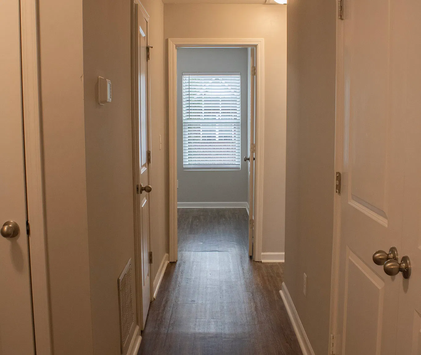 3 bed, 2.5 bath, 1589 sqft, $1,925 — Photo 4