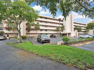 6661 NW 2nd Ave #PENTHOUSE A, Boca Raton, FL 33487