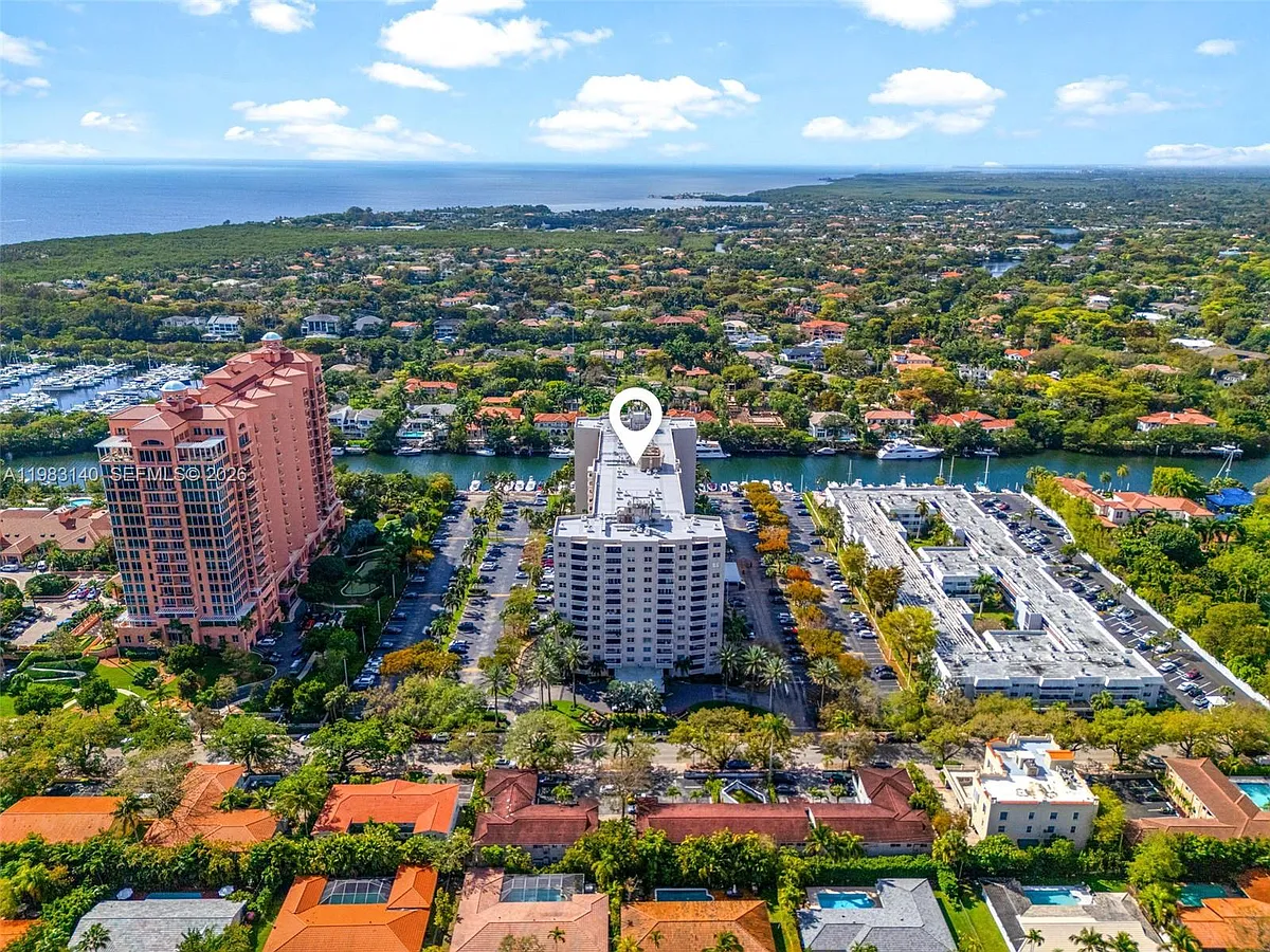 Building Photo - 90 Edgewater Dr #1216