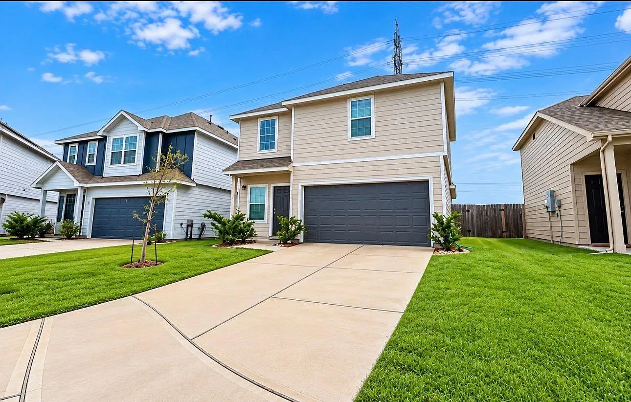 3 bed, 2.5 bath, 1657 sqft, $2,100 — Photo 2