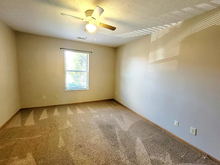 4072 Ryland Dr — Photo 4