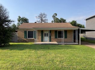 304 E Harmon Dr, Midwest City, OK 73110