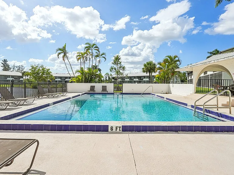 99-web-or-mls-Maida Ln-0910-902