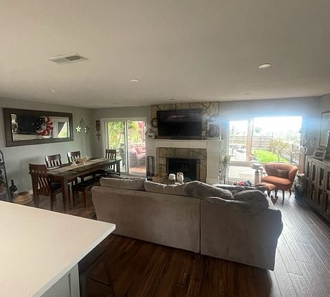 5th image of 3205 Wheat St