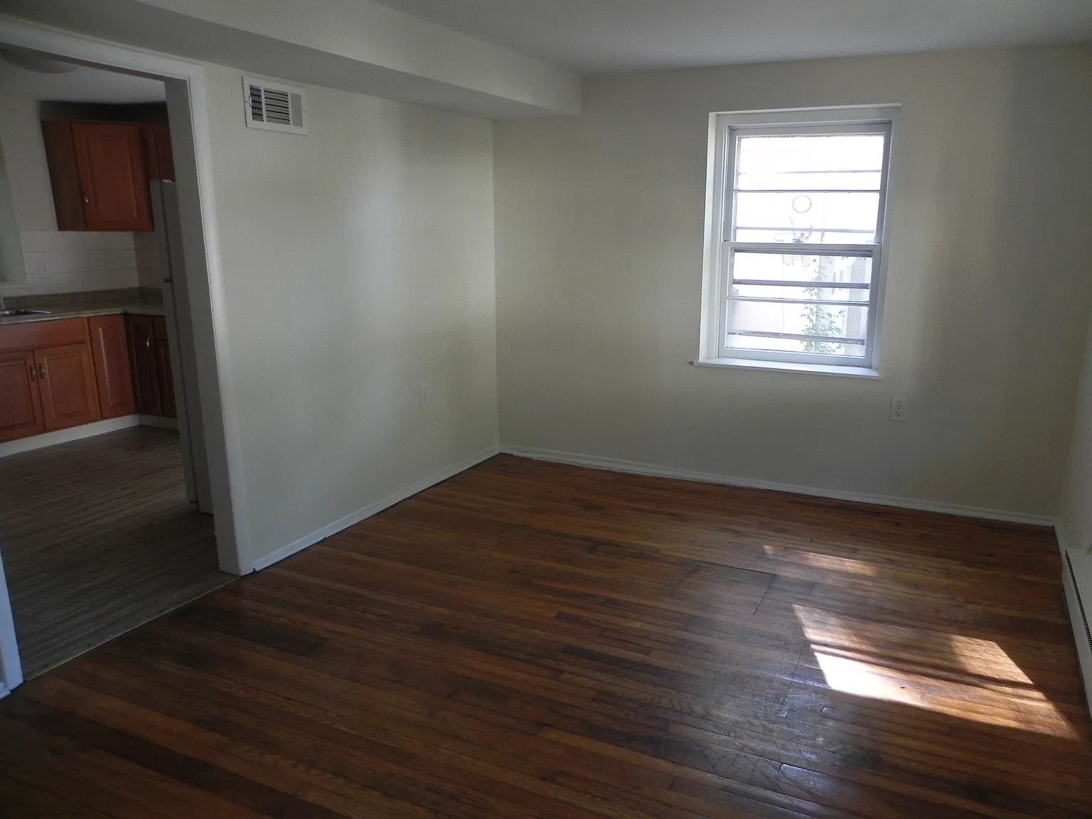 2 bed, 820 sqft, $2,600 — Photo 4