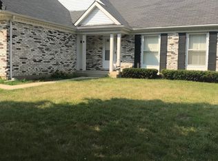204 Arron Ct, Vernon Hills, IL