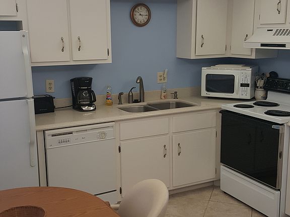 4th image of 3663 S Atlantic Ave APT 32C