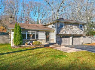 150 Hallock Landing Road, Rocky Point, NY 11778