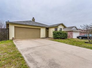 9936 Long Rifle Dr, Fort Worth, TX 76108