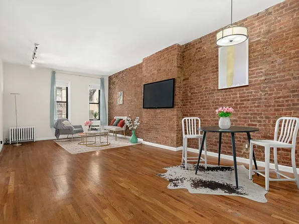 331 E 92nd St APT 3B, New York, NY 10128