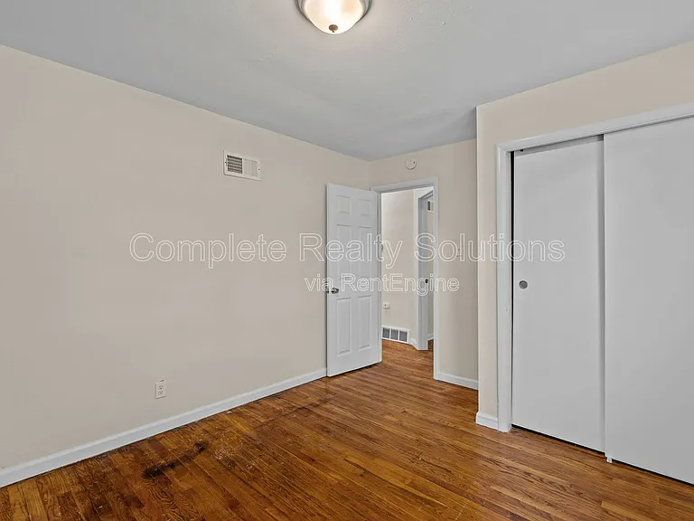 2502 McLaran Ave — Photo 14