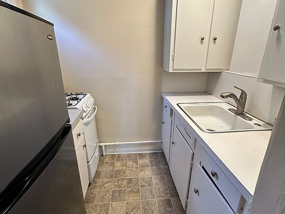 4th image of 1416 E Marion St APT 201