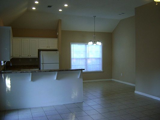 4th image of 209 Shelbi Dr