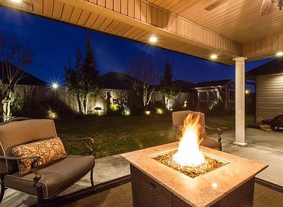 4th image of 206 W Pin Oak Dr