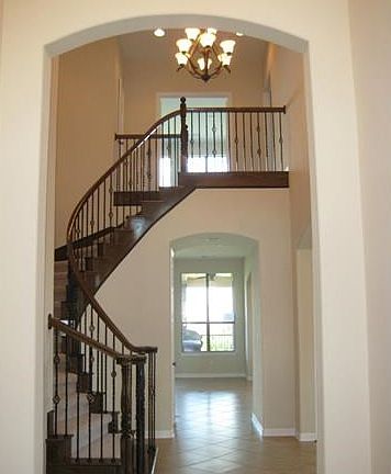 3rd image of 505 Aspen Dr