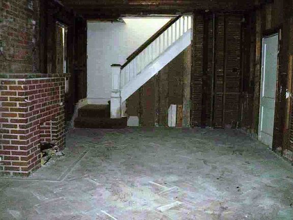 5th image of 19 Tremont Ave