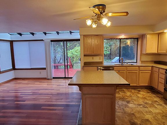 4th image of 11987 Avellana Cir NW
