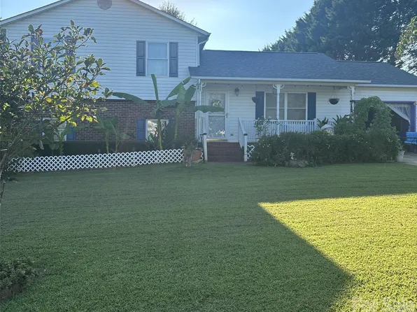 938 Lyndsey Brooke Ct, Lincolnton, NC 28092