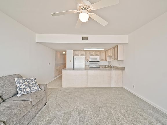 4th image of 27 Ocean Isle West Boulevard SW #3j