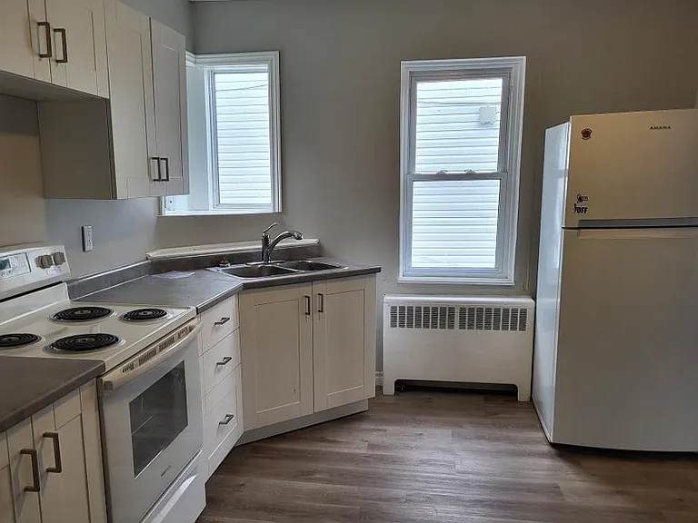 43 Belanger Ave — Photo 9