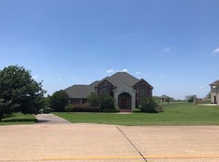 2731 Lake View Dr, Cedar Hill, TX 75104