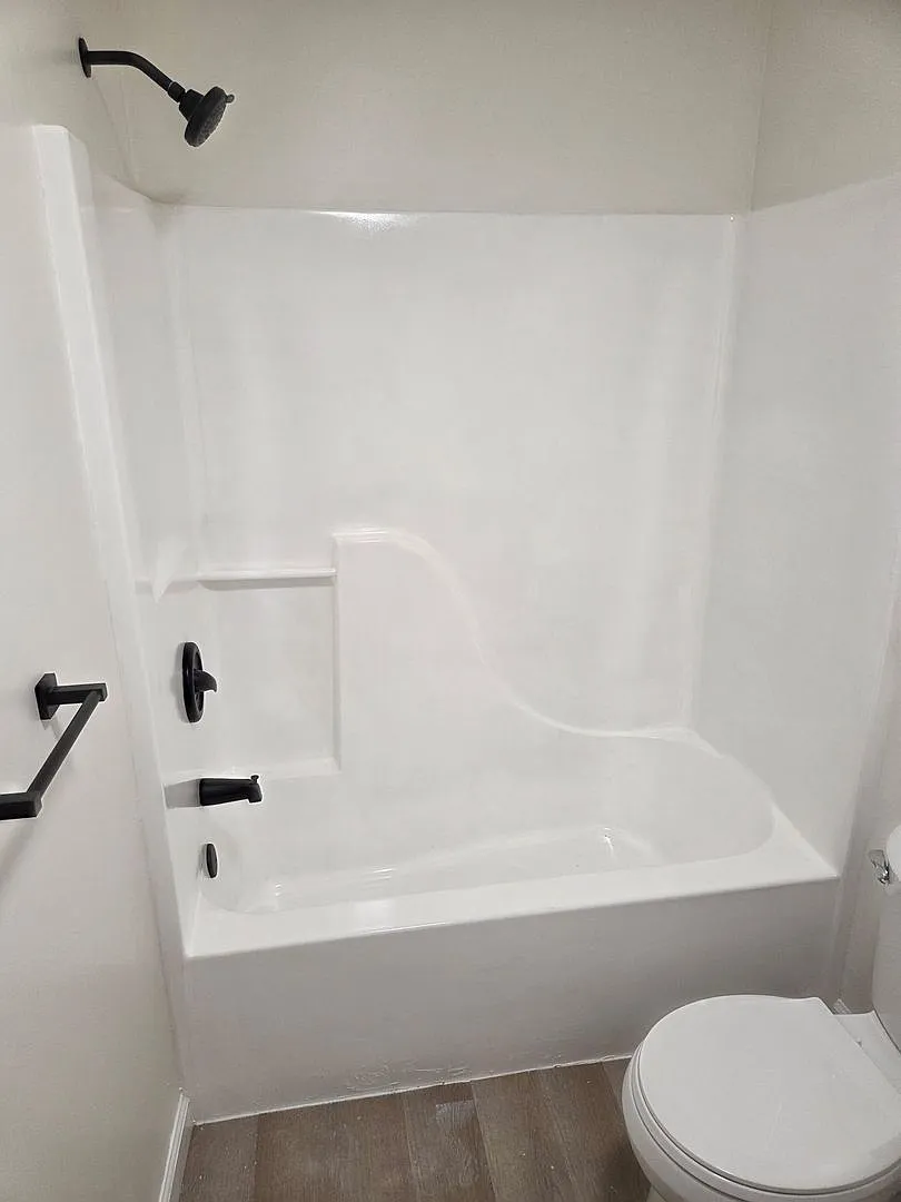 108 Ball St — Photo 2
