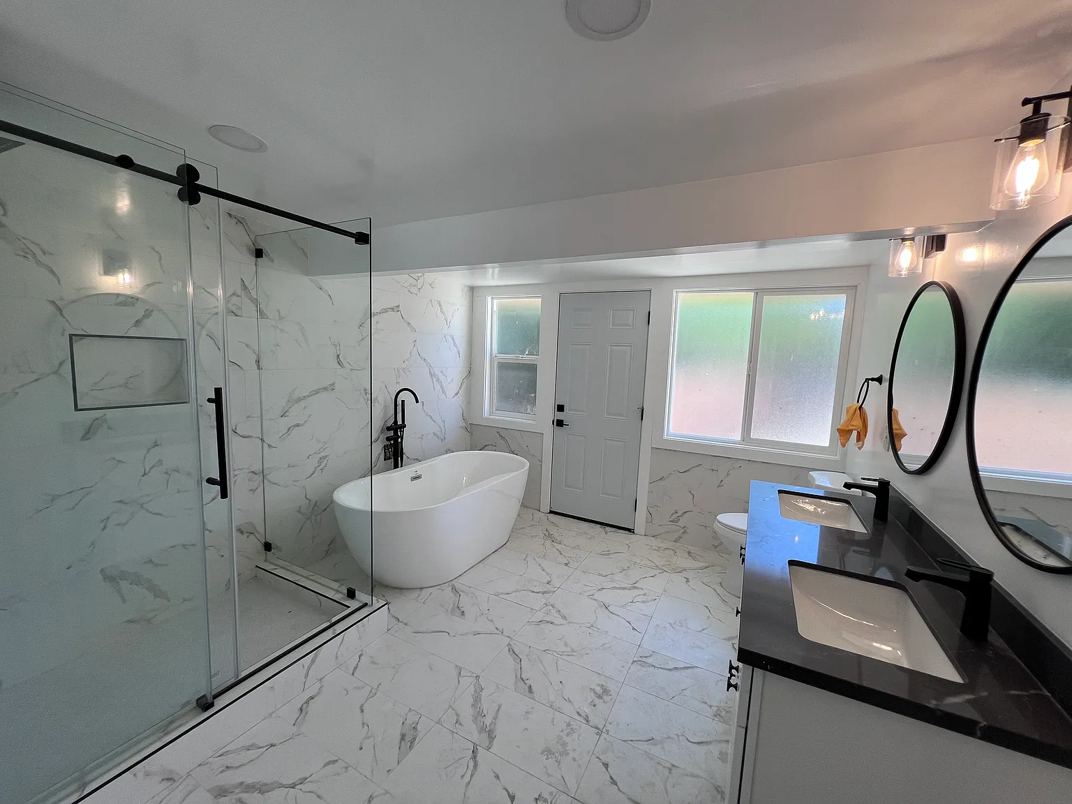 4 bed, 1500 sqft, $4,300 — Photo 1