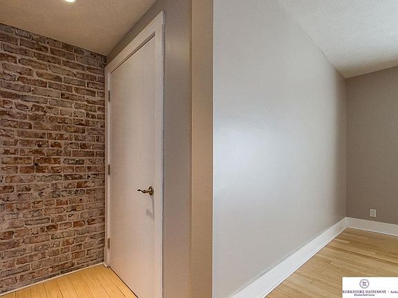 2nd image of 213 S 26 St #5