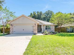 5635 Tucker Cir, Pace, FL 32571