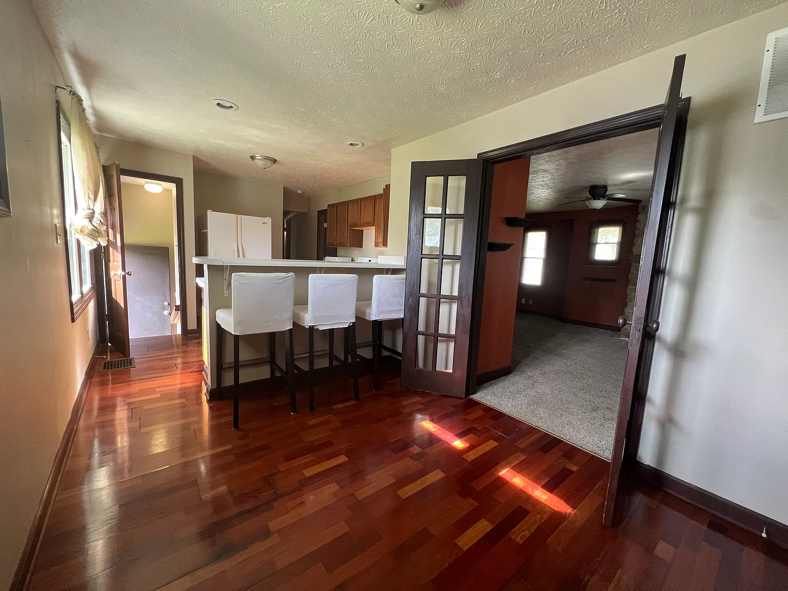 1207 E Edwards Ave — Photo 2