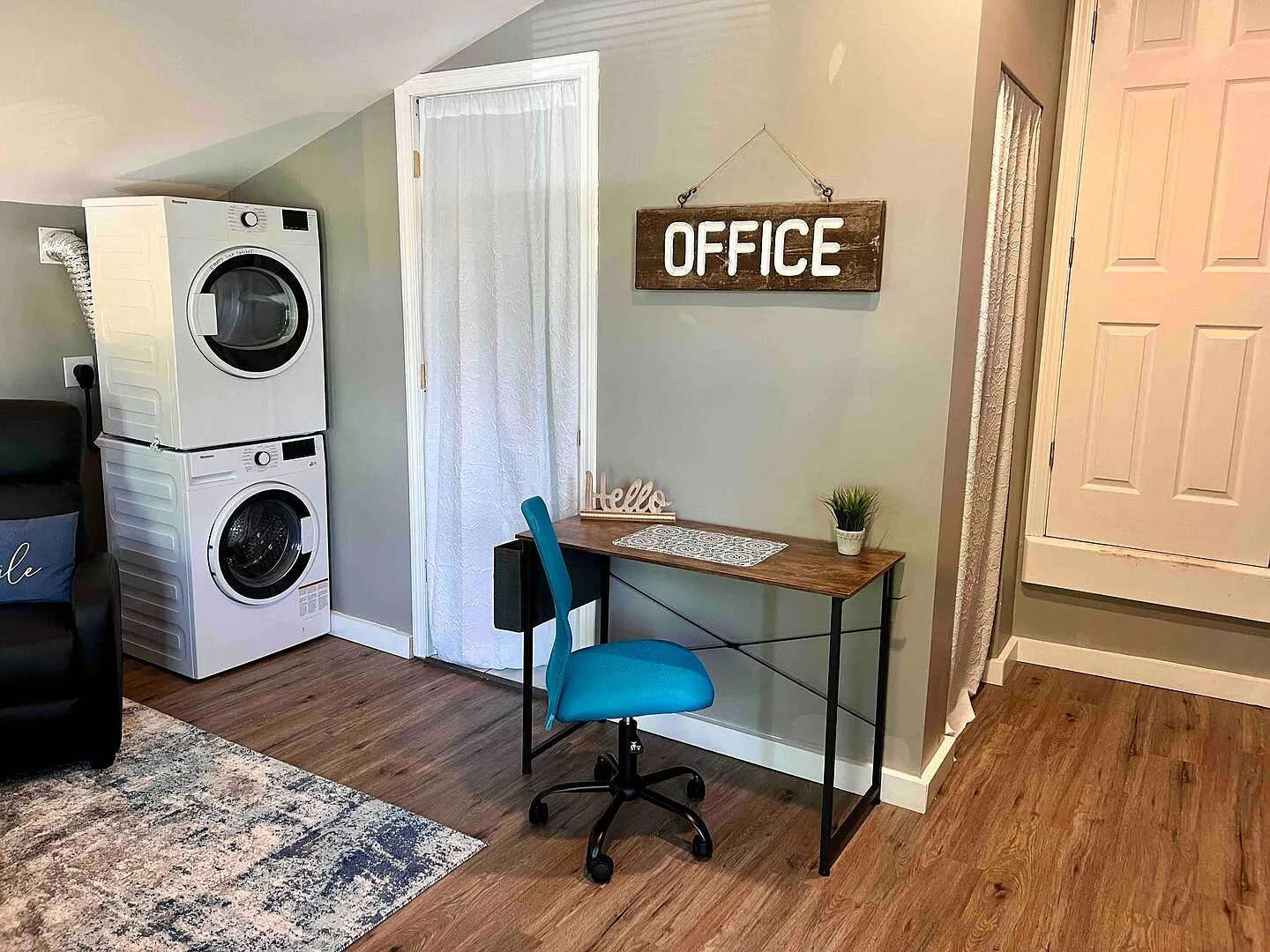 Studio, 499 sqft, $1,450 — Photo 2