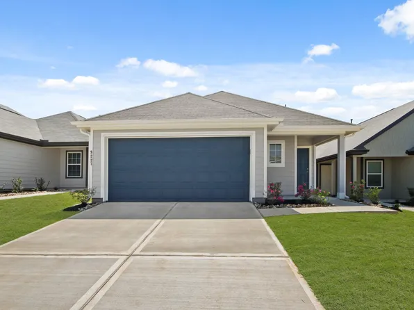 9227 Grace Ridge Dr, Willis, TX 77318