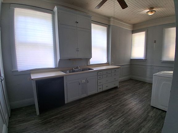 2nd image of 1010-1 N Vermilion St