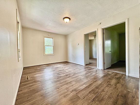 4th image of 1335 E Dubail St #1/2