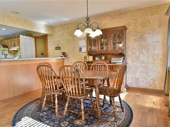 4th image of 2134 Norton Ln