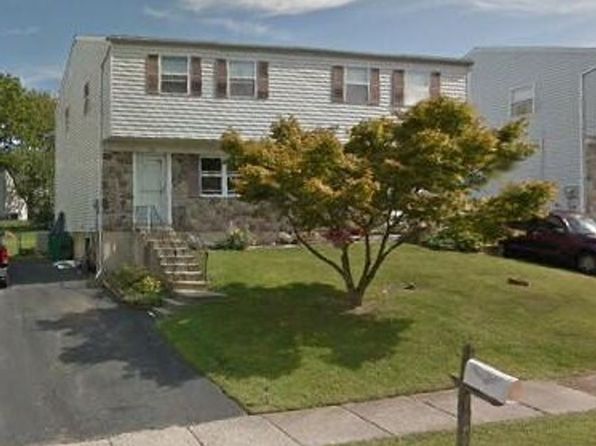 727 Holly Dr