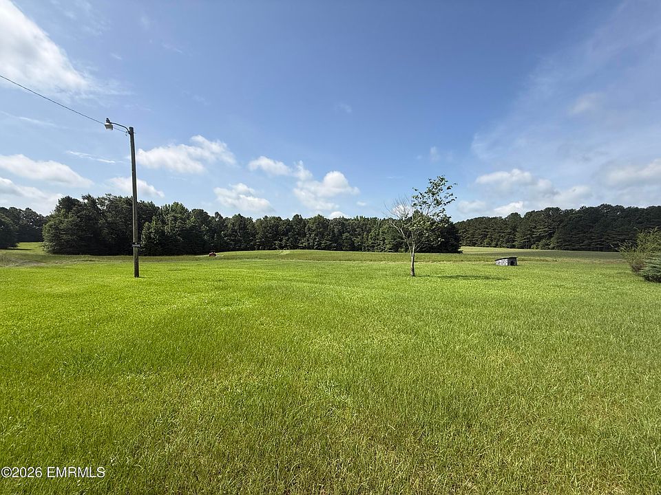1st image of 700 Smith Rd