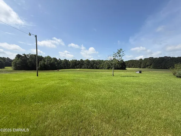 700 Smith Rd, Louisville, MS 39339