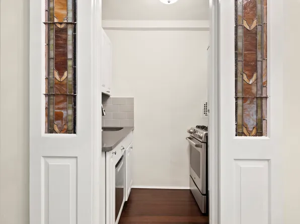 167 East 67th Street image 9 of 11