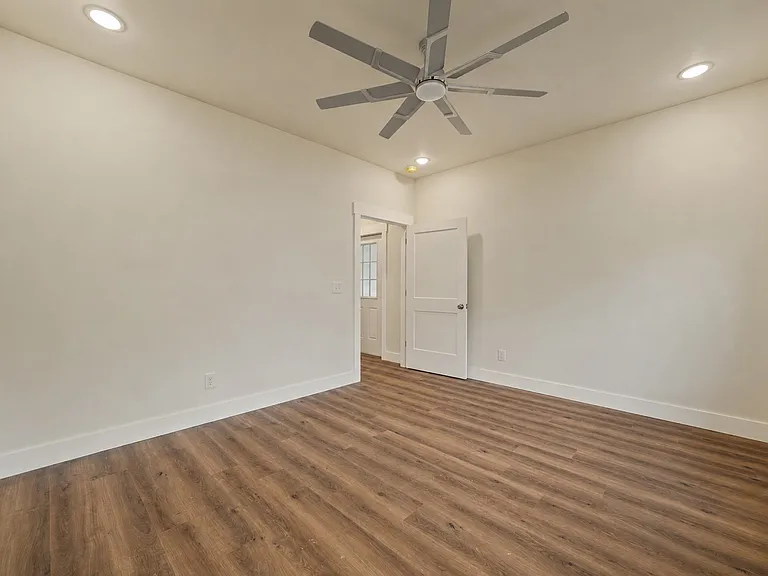 1308 Ezell St NE — Photo 13