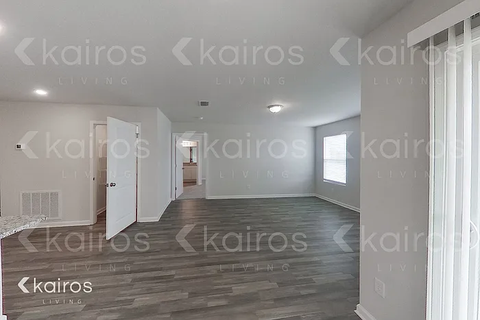 21624 Yosemite Blvd — Photo 5