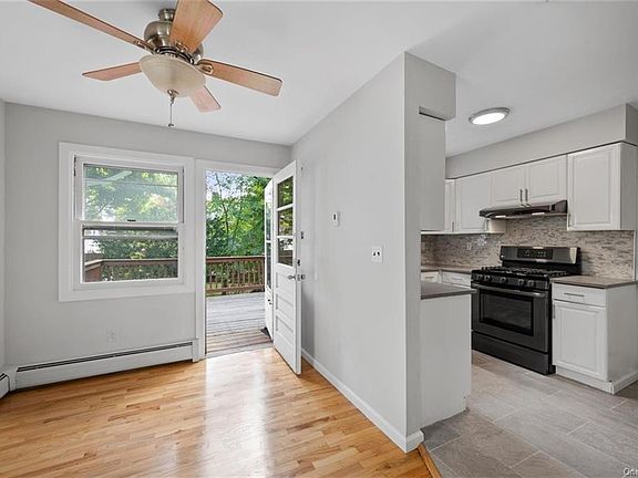4th image of 28 Haven Ct