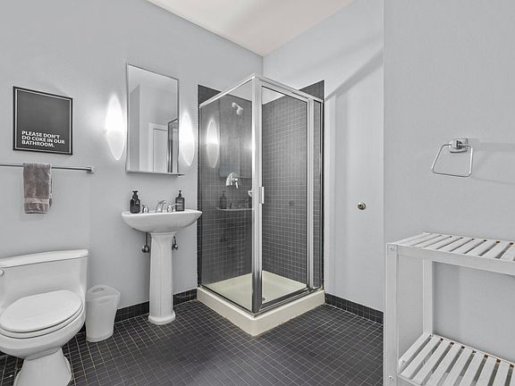 5th image of 703 N 13th St Unit 307