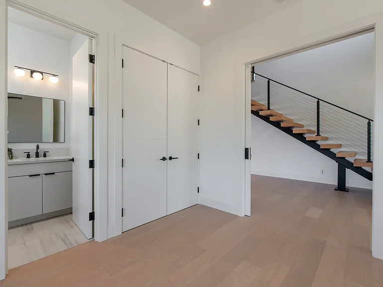 111 Mehana Rd — Photo 5