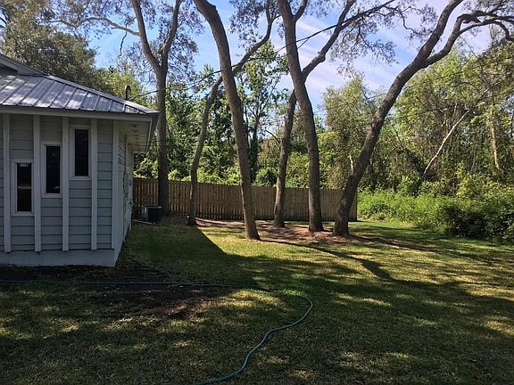 2nd image of 502 Saint Augustine South Dr