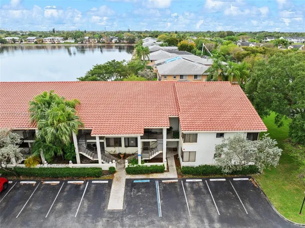 3300 NW 46th St APT 207, Fort Lauderdale, FL 33309