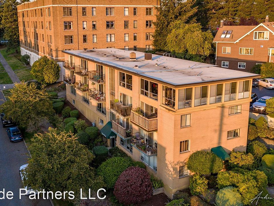 1st image of 2800 Franklin Ave E APT 16